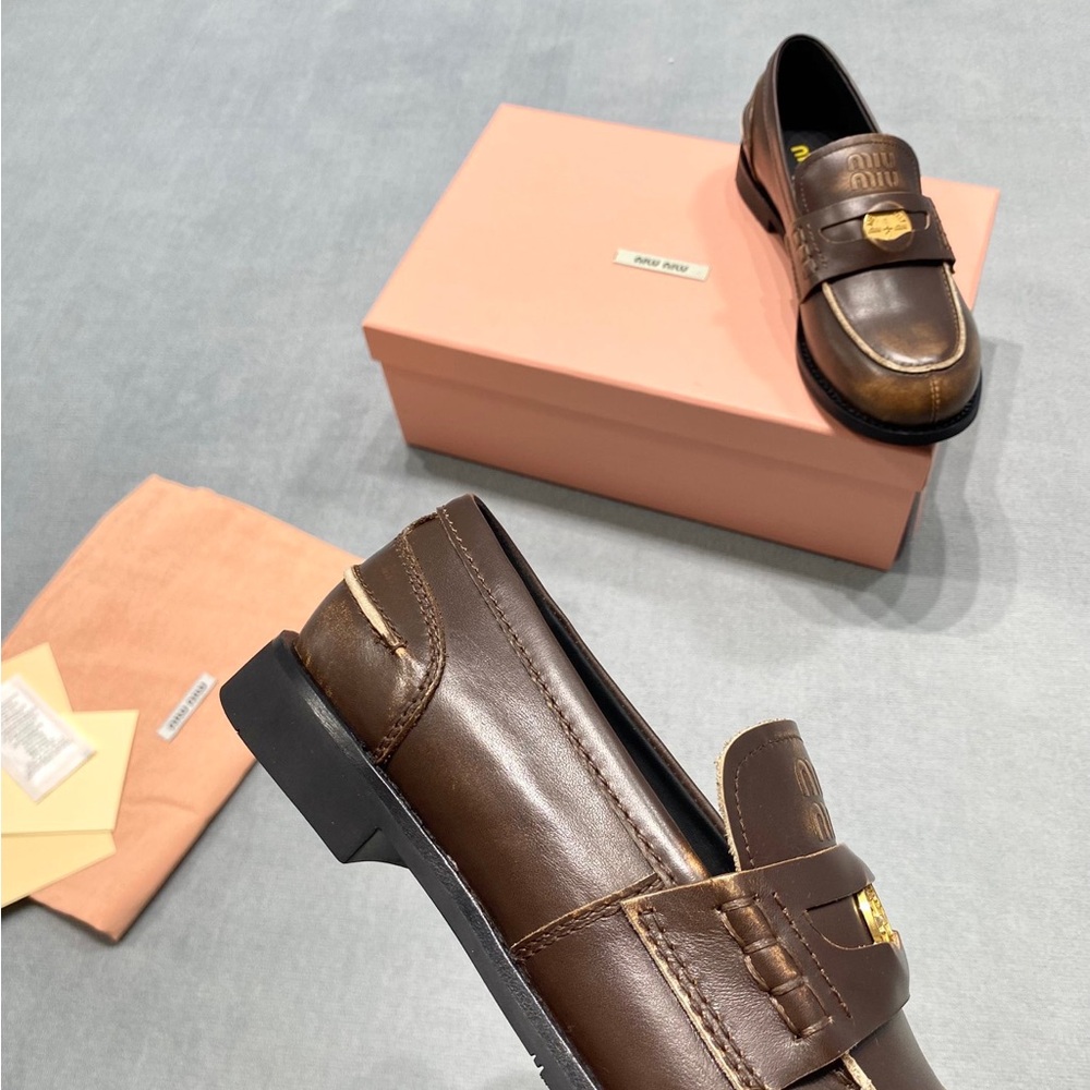 Miu Miu Vintage Leather Loafers🍑 - Picture 7 of 8